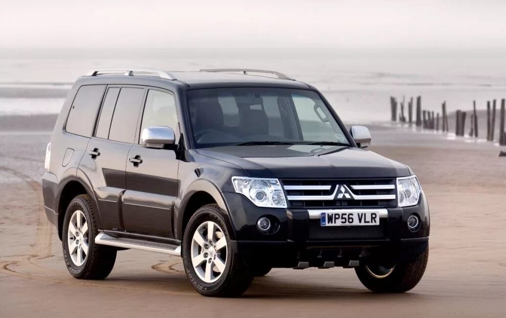 Машина мицубиси паджеро. Mitsubishi Pajero. Mitsubishi Pajero 4. Mitsubishi Pajero IV 2006. Паджеро 2008 дизель 3.2.