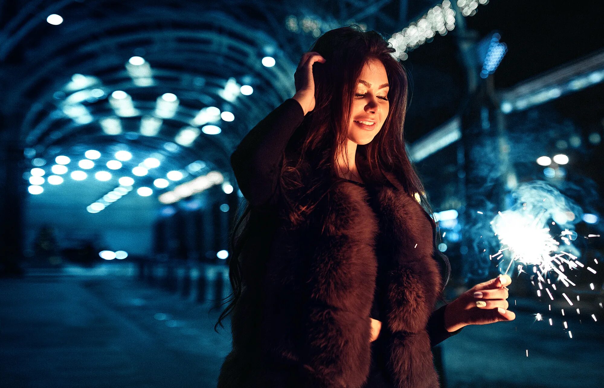 Девочка ночь год. Девушка вечером. Звезды для детей. Девушка и снегопад. Девушка в ночном городе.