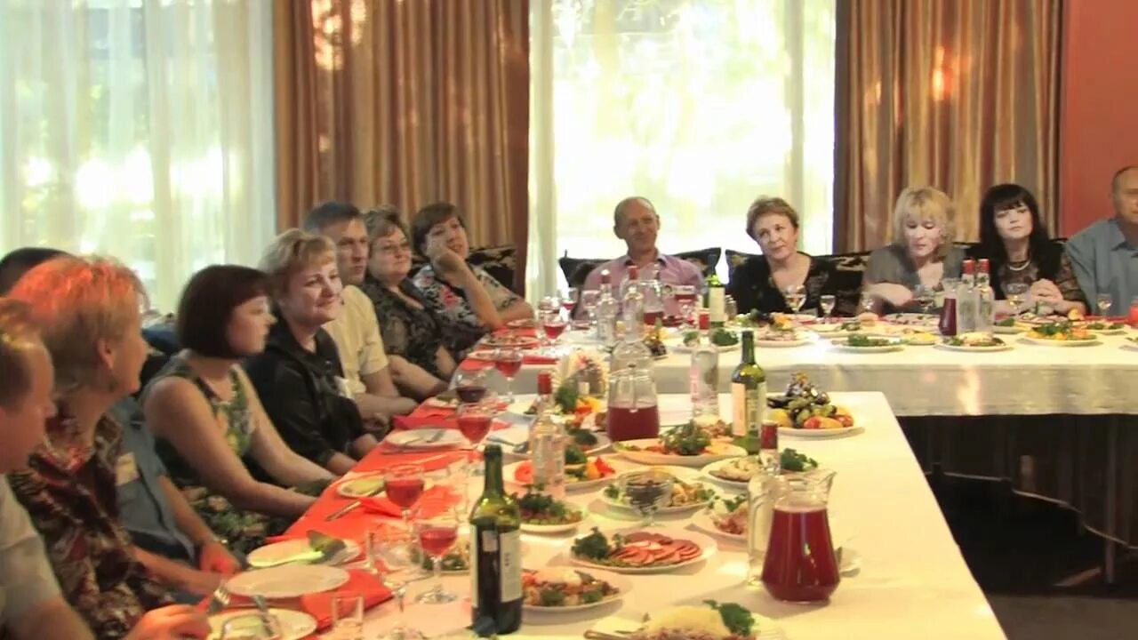 Встреча одноклассников в ресторане. Встреча выпускников банкет. Встреча одноклассников в ресторане. Встреча одноклассников в ресторане. Встреча одноклассников в ресторане.