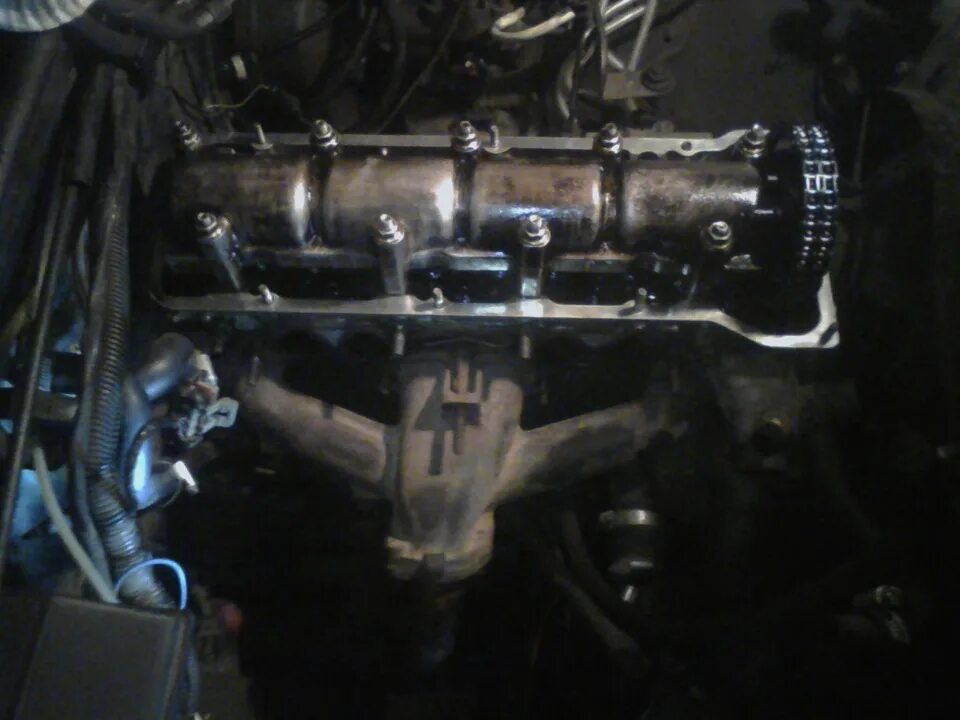 2108 ресивер 1. Двигатель внутреннего сгорания. Ока 11116 подкапотка. Инжектор 3 цилиндра. Инжектор 3 цилиндра.