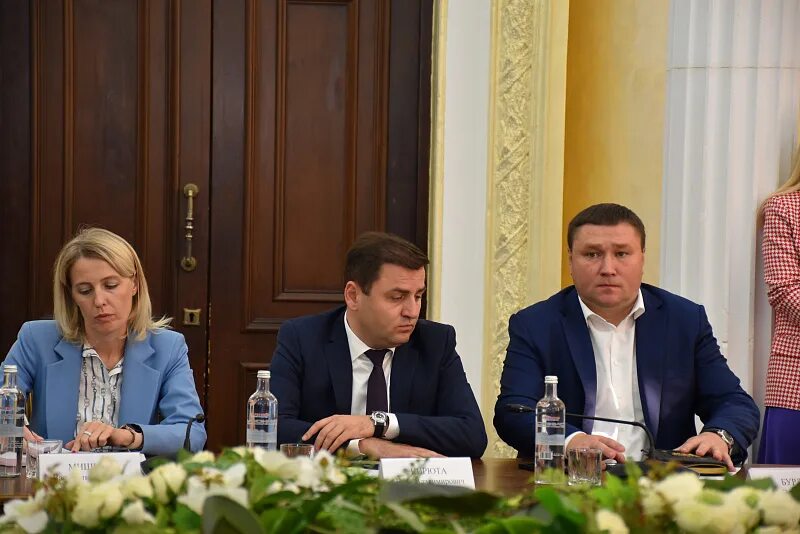Администрация города Сочи - В Сочи депутаты Государственной Думы обсудили нововв