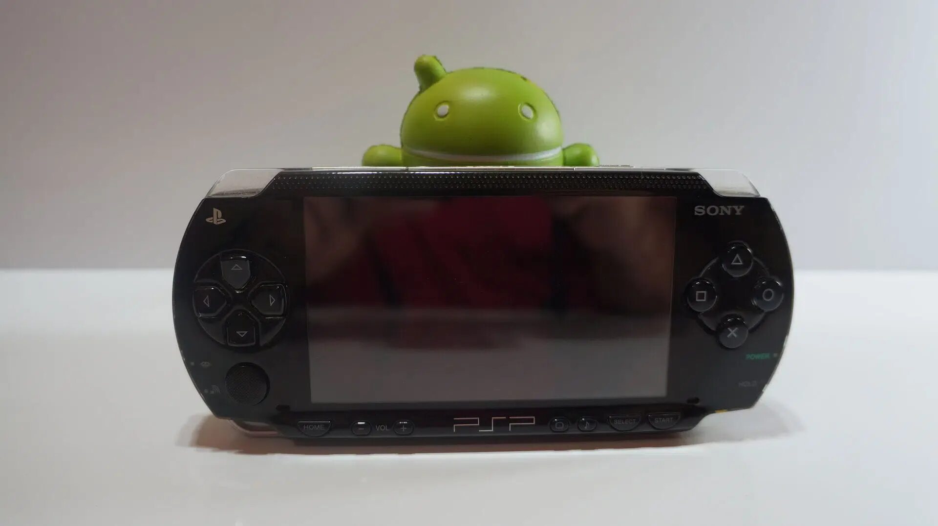 Psp android. Псп андроид. sony psp android. игровая приставка sony psp android с плей маркетом. сони пииспи гоу.