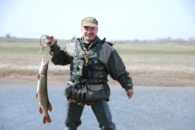 Селитренное форум. Ашулук река. Река Ашулук Астраханская область рыбалка. Ашулук Харабали. Рыбалка на нижней Волге 2023.