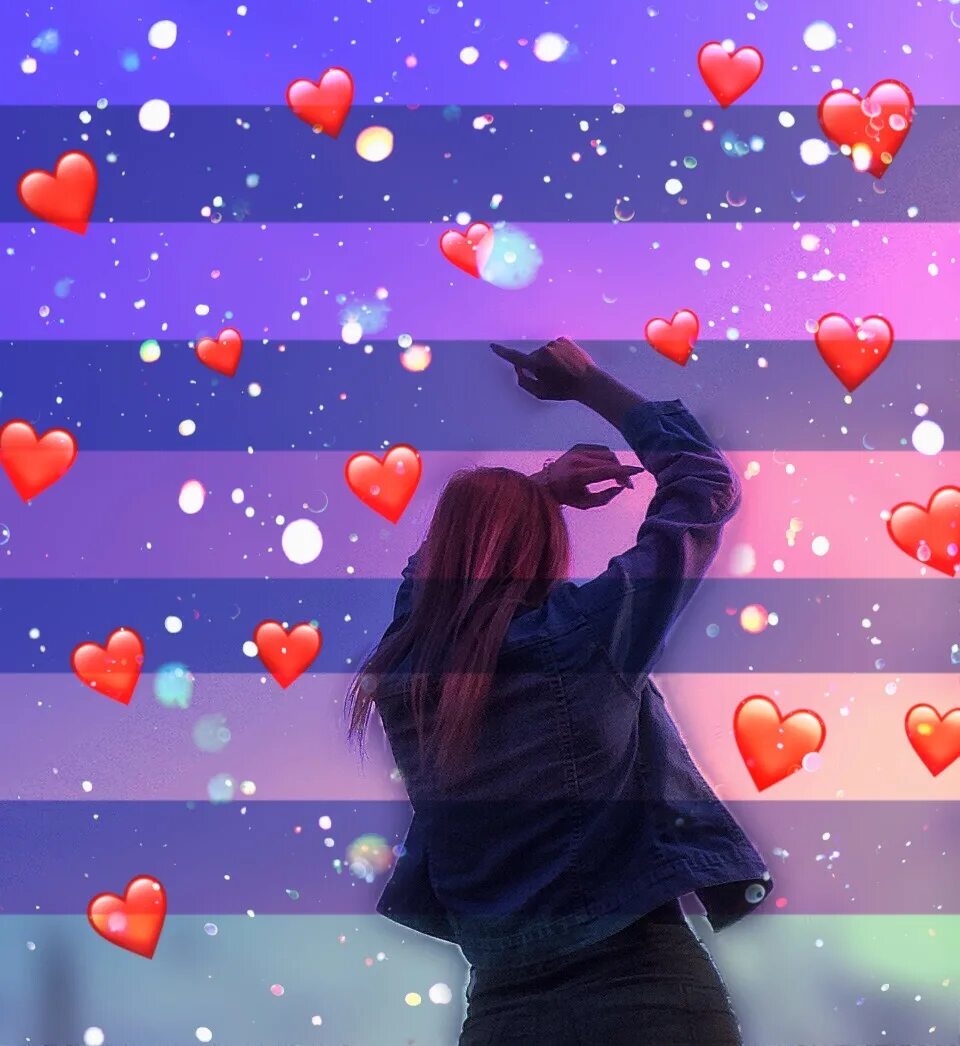 лицо девушки сохранёнки. сердечки в глазах. брюнетка плачет. авы для девочек. девушка показывает сердце.