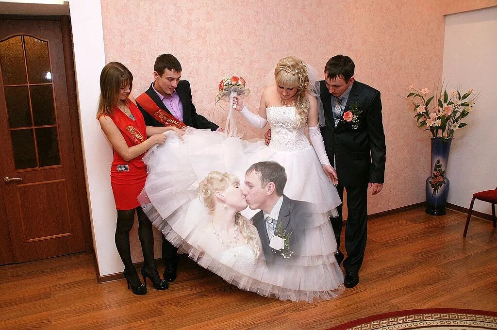 Сколько длится загс. Свадьба ЗАГС. Свадебная фотосессия в ЗАГСЕ. Платье для ЗАГСА. Жених и невеста в ЗАГСЕ.