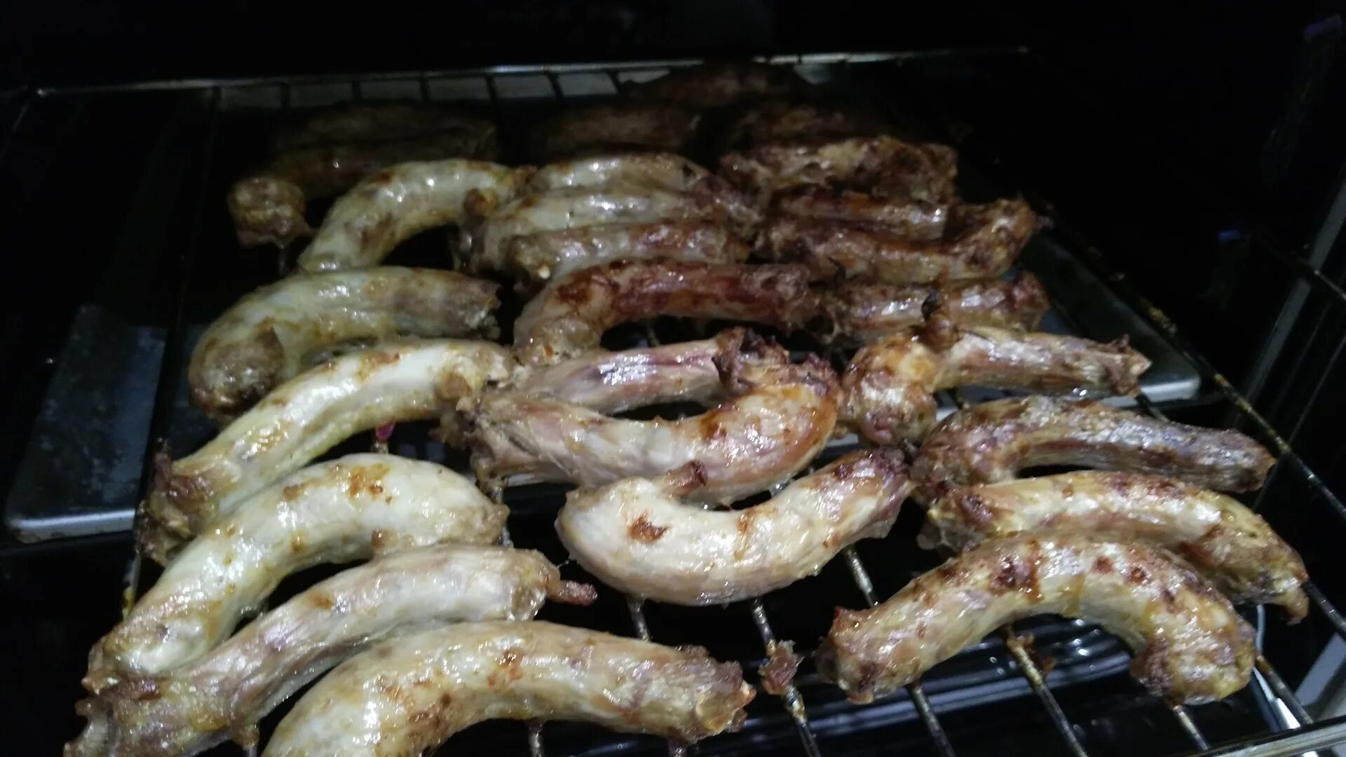 Сколько варить утиные шеи. Куриные шейки в духовке. запеченные куриные шеи в духовке.