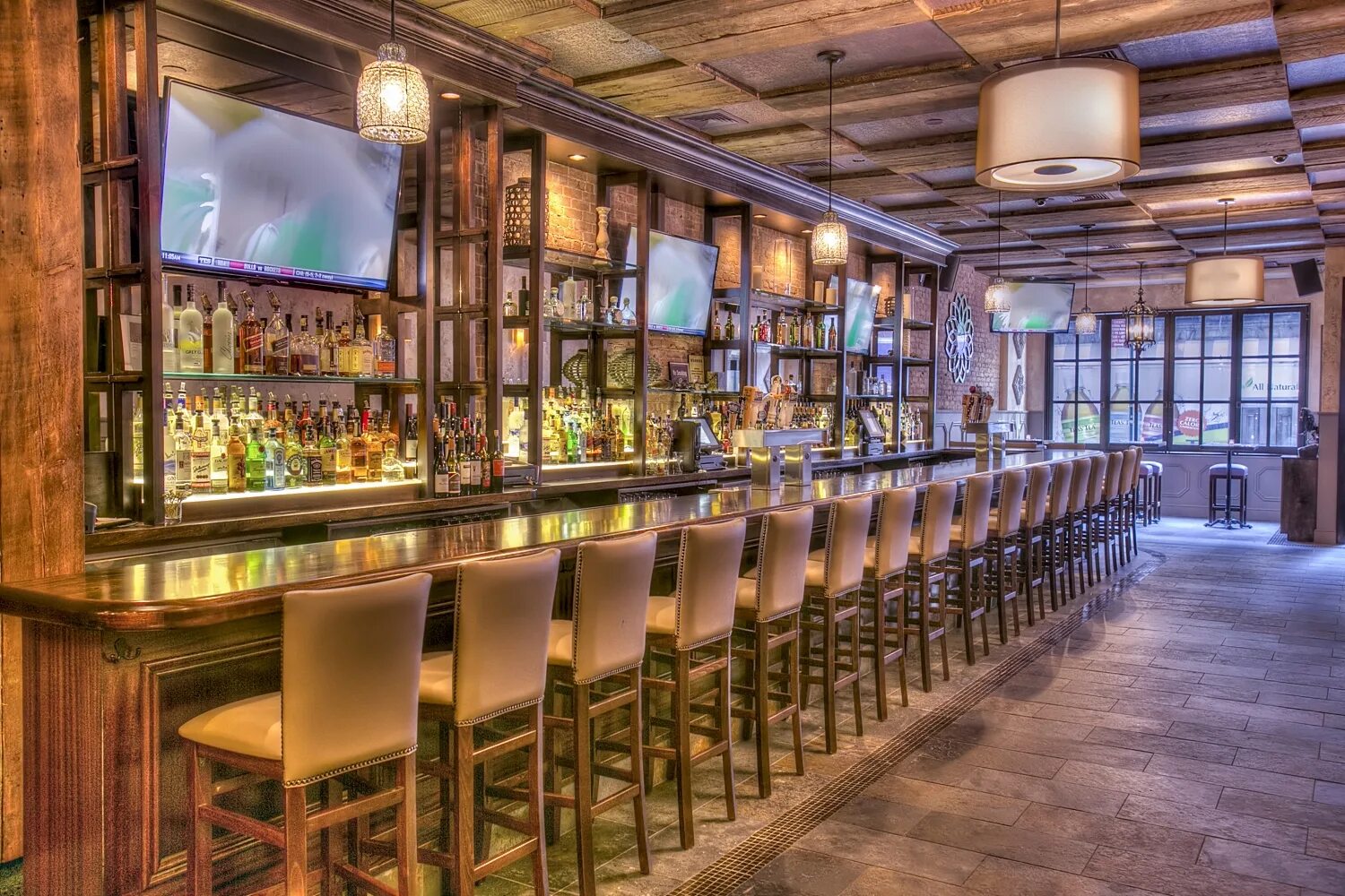 Портер нижний новгород ресторан. Бар эмиграция. Бар 1967. Бар эмиграция. Книги про эмиграцию в сша.