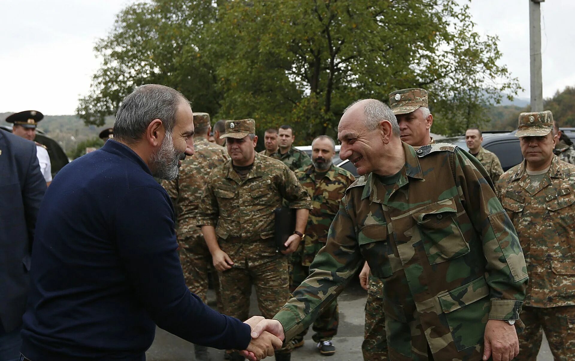 Армения сегодня ютубе. Никол Пашинян Арцах. Саакян Бако Саакович. Пашинян Карабах. Пашинян и армия Карабаха.