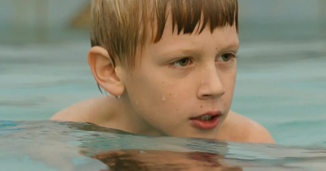 Мальчик / the boy (2015). Маленький голенький мальчик. Jared Breeze. Мальчишки бойс пробуют.