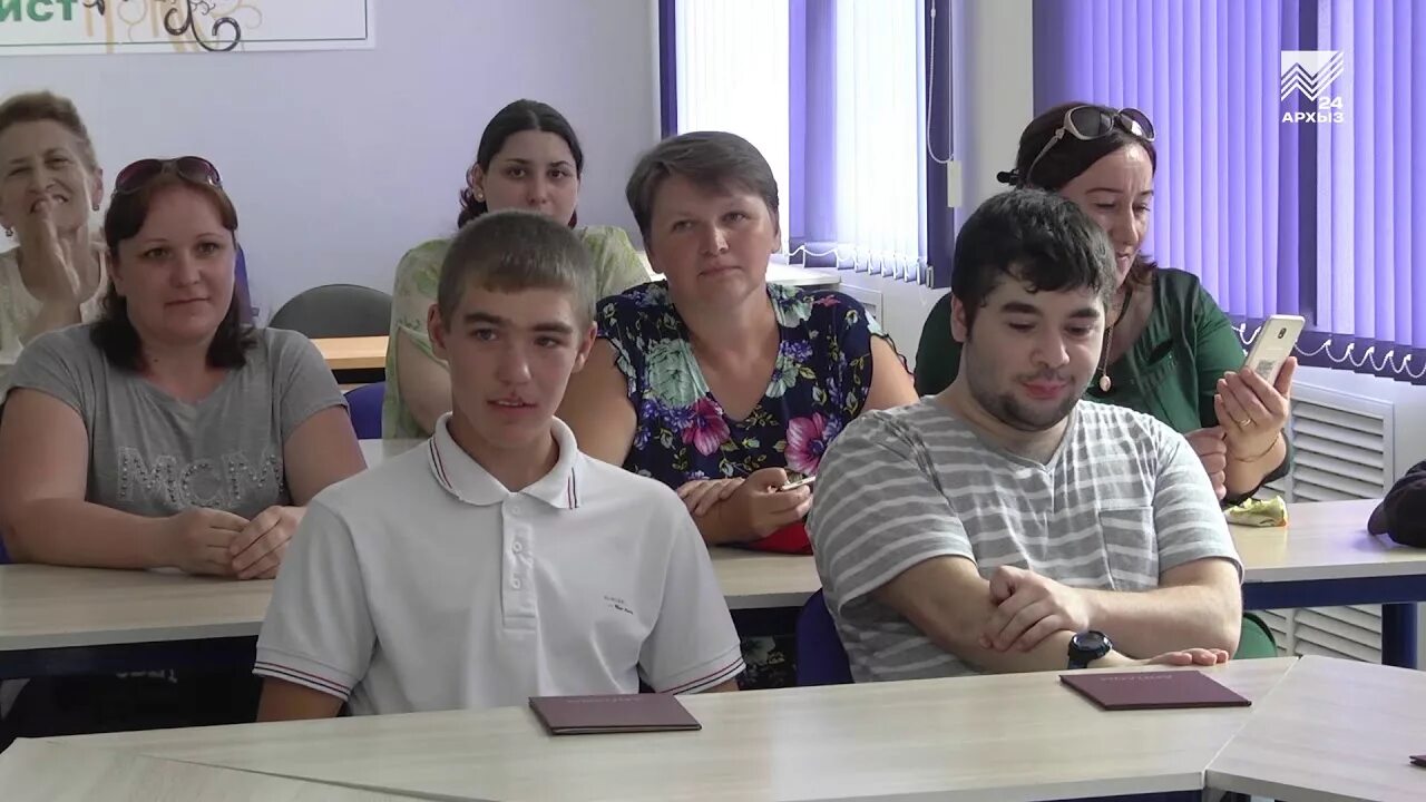 Технологический колледж черкесск. 8 Лицей Черкесск. Техникум Черкесск. Технический колледж Черкесск. Волонтеры Черкесск колледж.