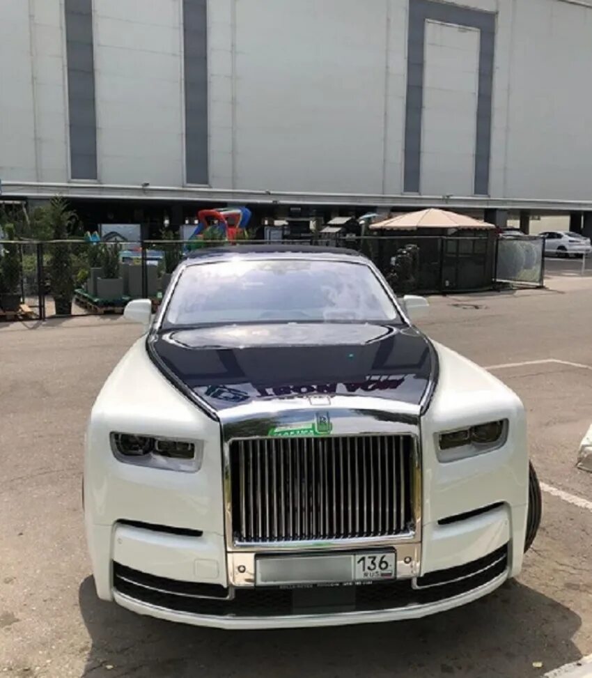 Rolls Royce Phantom 2050. В050вв50 Rolls Royce. Роллс Ройс 50 млн. Роллс Ройс Фантом Воронеж. Какую машину купить за 1000000 рублей