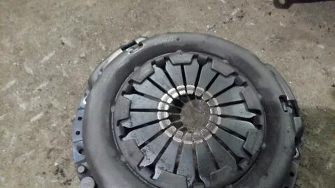 Сцепление на альмеру классик