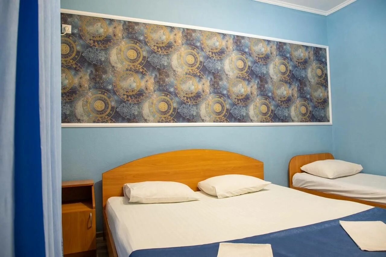 Отель космос анапа витязево. Hotel cosmos анапа. , анапа гостиница. Анапа хаят гостевой дом. Отель космос витязево.