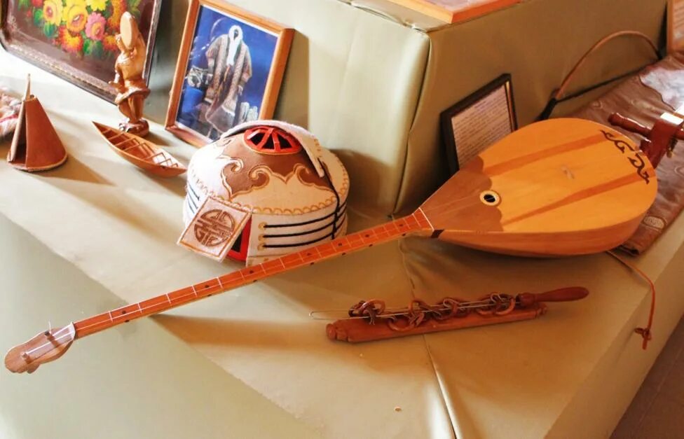 Виолончель музыкальный инструмент. Размер скрипки 4/4. Скрипка альт виолончель контрабас. Виолончель музыкальный инструмент. Музыкальные инструменты вариации.