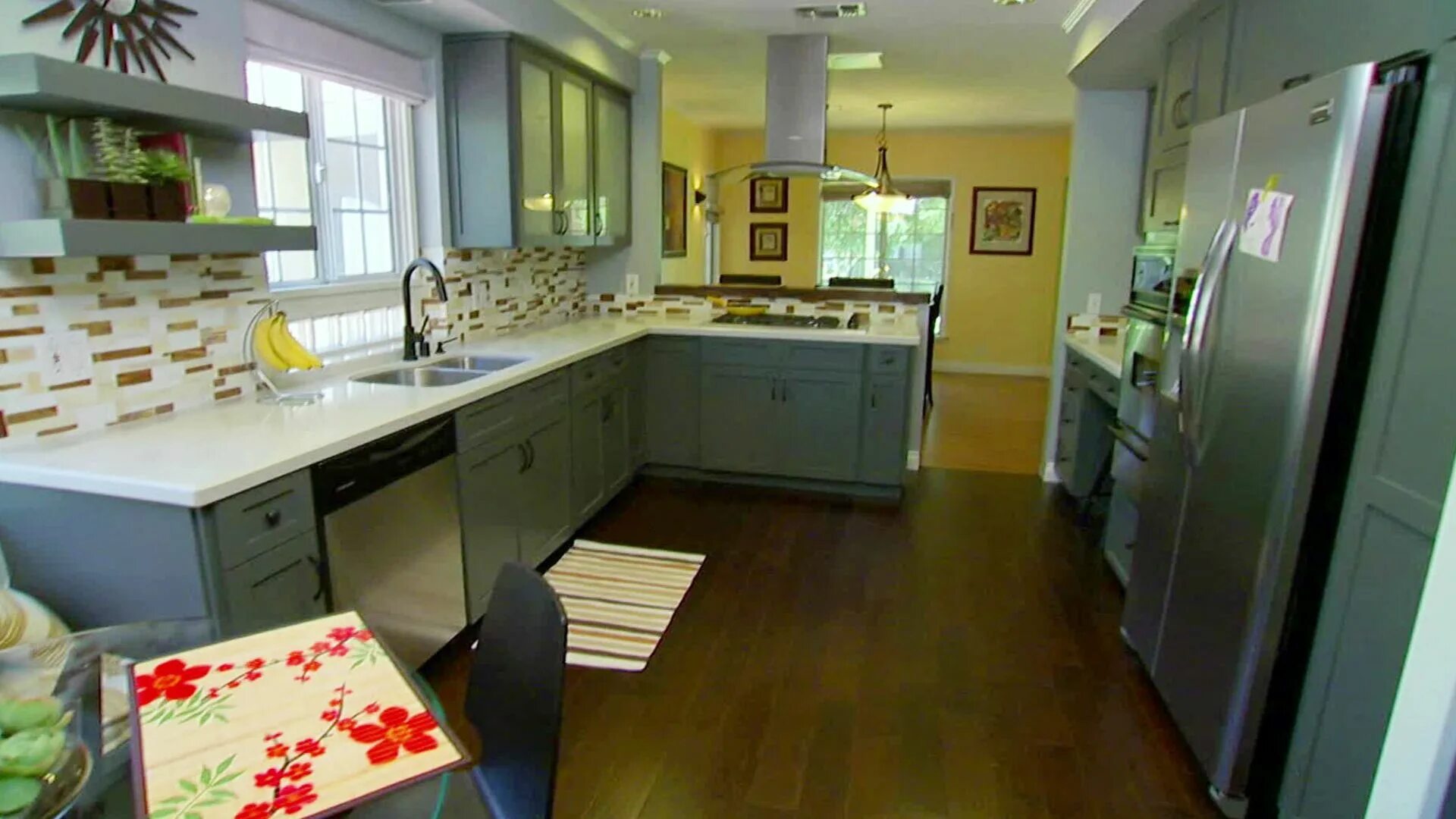 Our house a kitchen. Renovation before after. Interior Design before after. Renovated Countertops. How to transform your Kitchen on a budget with affordable Cabinets.