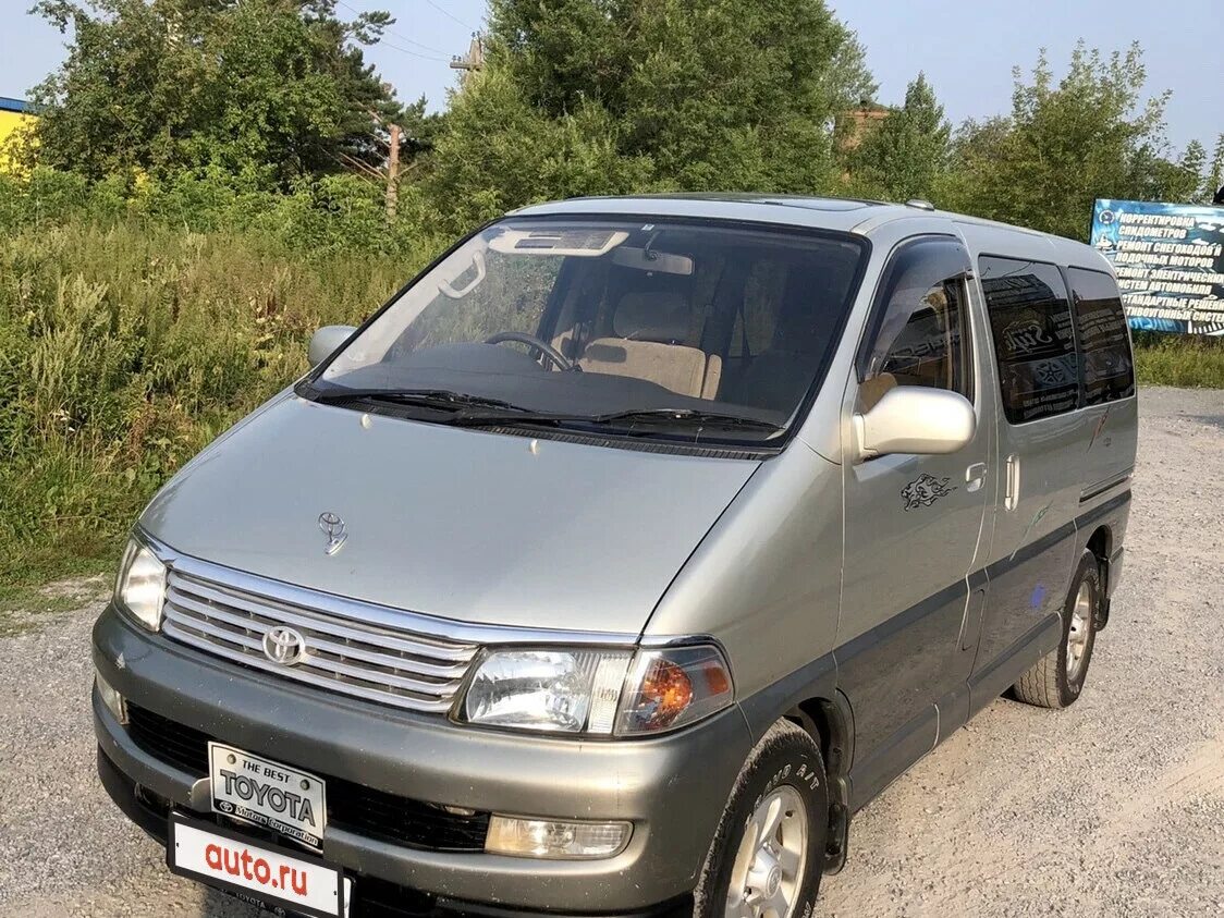 Купить минивэн бу в москве и московской. Toyota Hiace h100 1999. Тойота минивэн 1999. Toyota Hiace 3.0 1999. Toyota Hiace h100 микроавтобус.