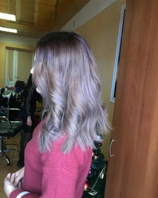 браун вайолет цвет волос. русый пепельно фиолетовый на волосах. русый пепельно фиолетовый цвет. лиловый блонд балаяж. гай танг.