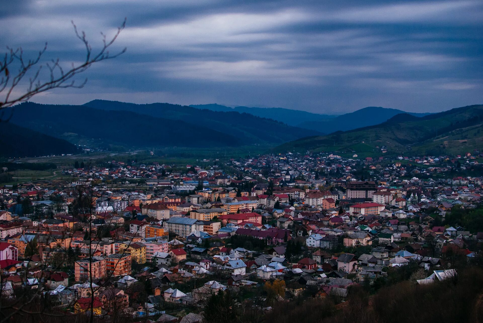 Еленя гура польша. Zielona góra польша. Гор гура. Tarnowskie góry музей. Сучава город в румынии.