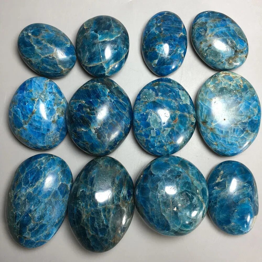 Голубой драгоценный камень лазурит. Сапфир, аквамарин, лазурит. Камень топаз лазурит. Голубой полудрагоценный камень как называется. Голубой полудрагоценный камень как называется.