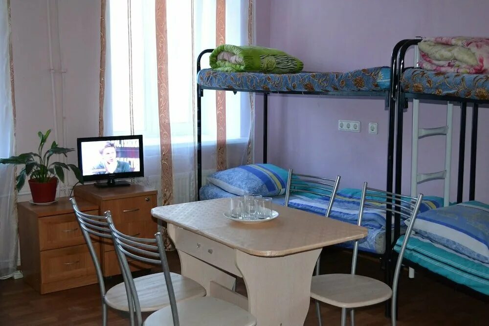 Гостевой дом обуховской обороны 88а санкт-петербург. Дом хостел. Хостел уютный дом москва. Дом демидовых хостел. Кухня 3 этажа.