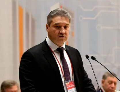 Представителем назначен