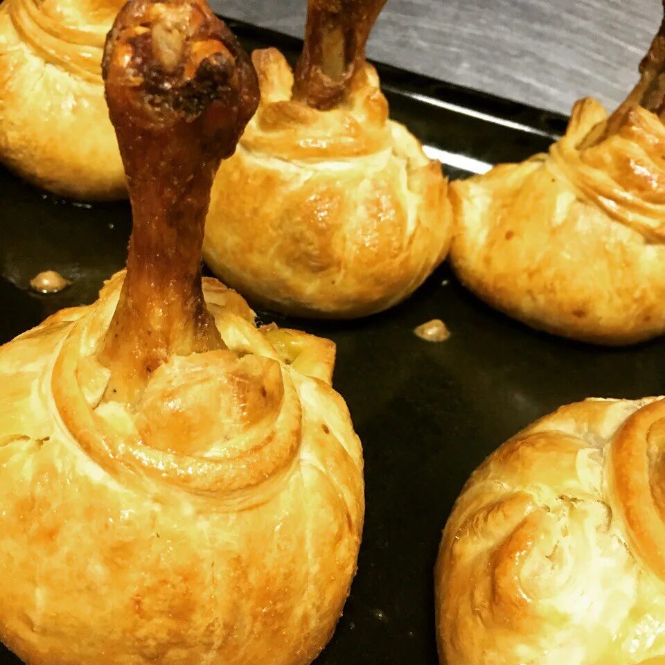 голень в тесте. куриные голени в тесте в духовке. куриные ножки в слоеном тесте. голени в тесте в духовке. куриные ножки в слоеном тесте.