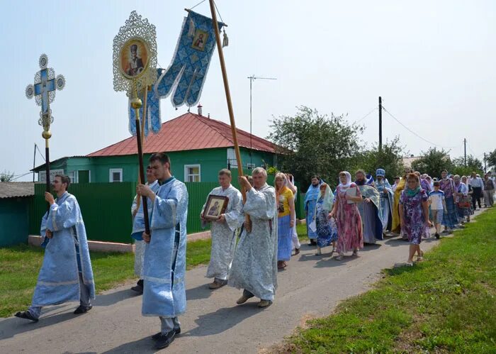 Лапыгино. Полигон в селе Лапыгино. Лапыгино Белгородская область. Храм село Лапыгино крестный ход Ильин фото.