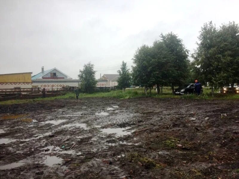 Погода в татарском сугутах. Татарские Сугуты. Татарский поселок. Сугутское сельское поселение. Татарские Сугуты школа.