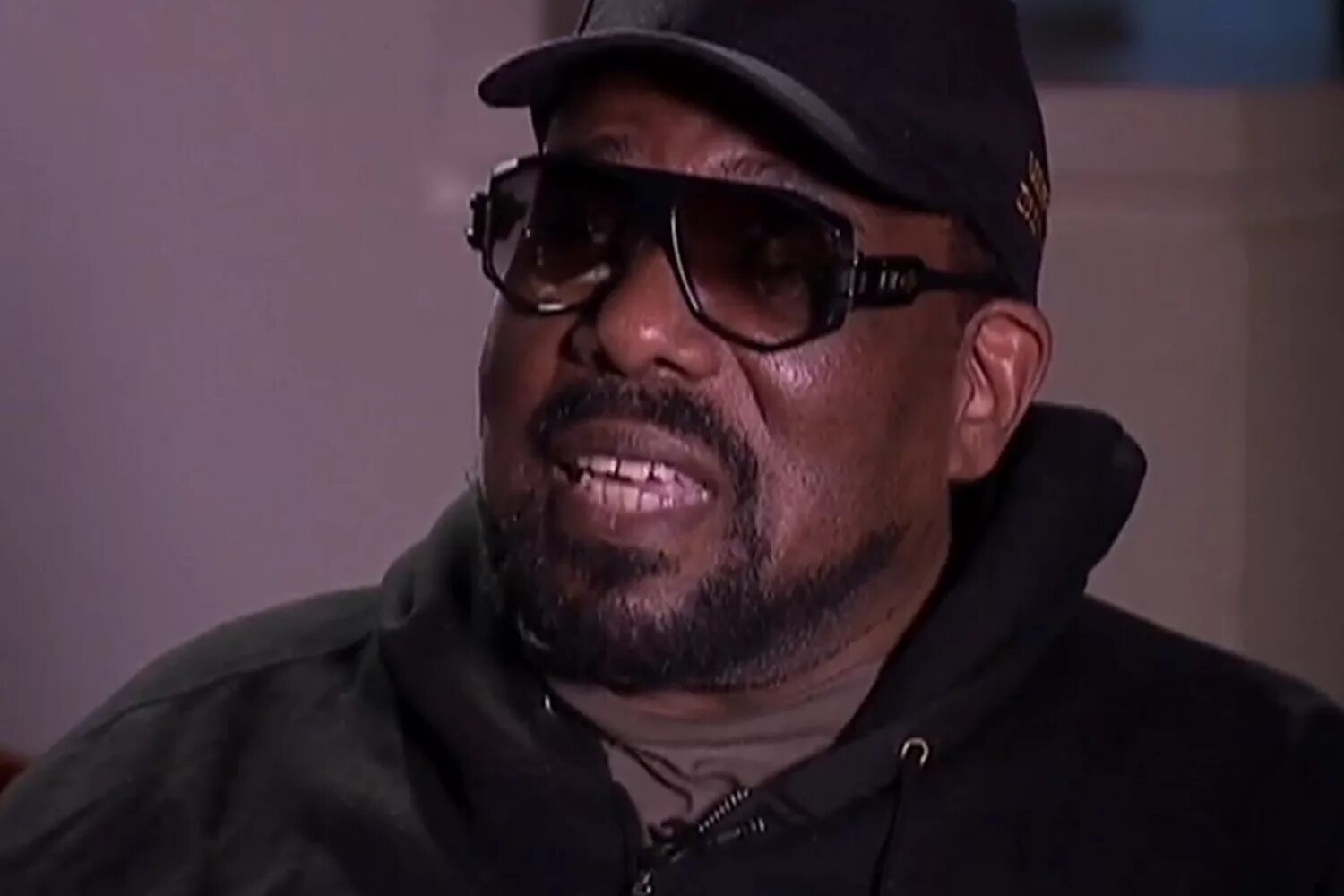 Afrika bambaataa. Африка Бамбата. Afrika Bambaataa о хип-хоп. Скандал с Африка Бамбата.