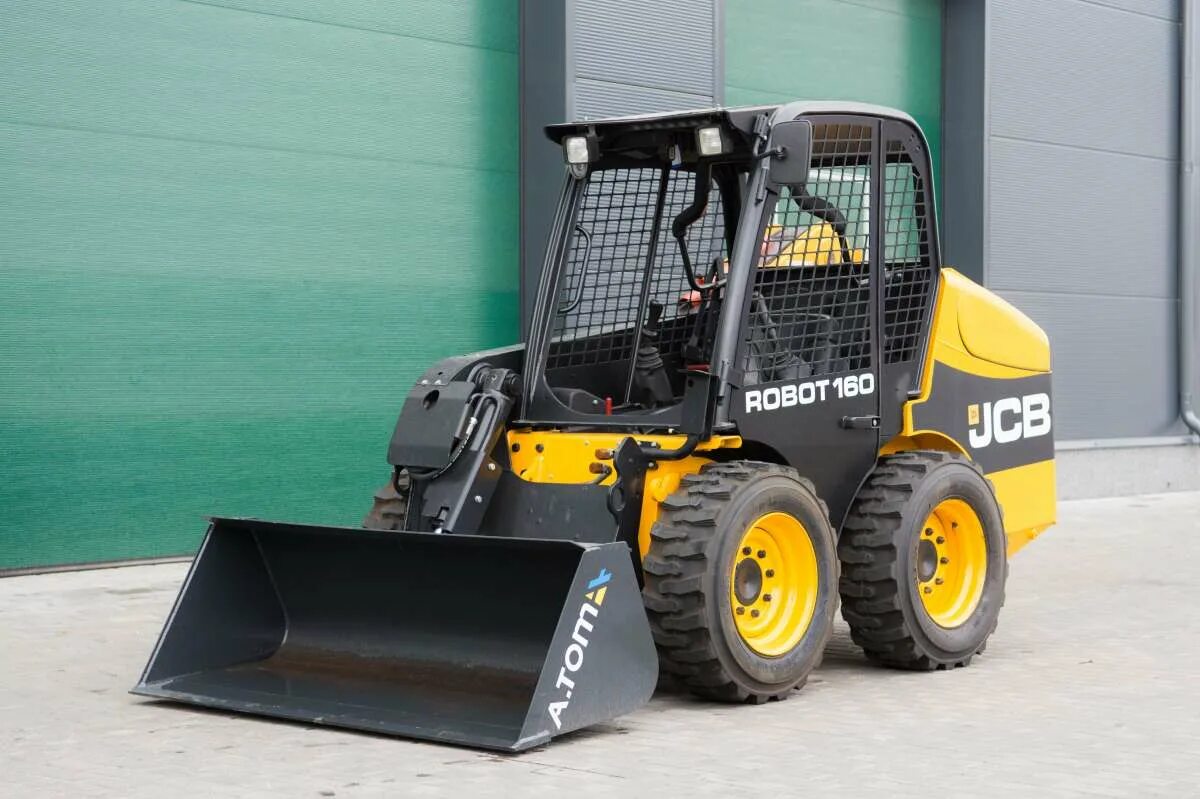 Бобкэт 175. Мини погрузчики екатеринбург. Погрузчик jcb 175. Погрузчик mustang 2700v вилы. Бобкэт s130.
