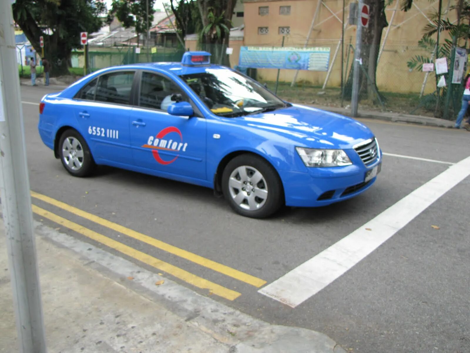 Фирма такси в сингапуре. Такси в сингапуре. Таксист в сингапуре. Такси в сингапуре приложение. Сингапурское такси.