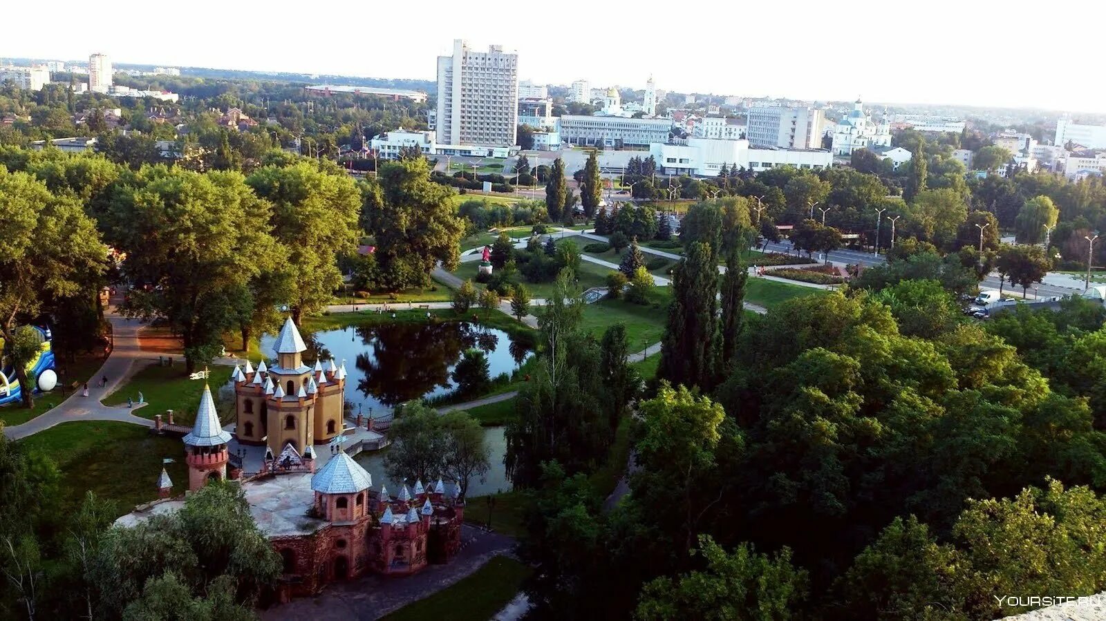 Сумы лучший. Сумы город. Сумы центр города. Сумы город на Украине. Население Сумы Украина.