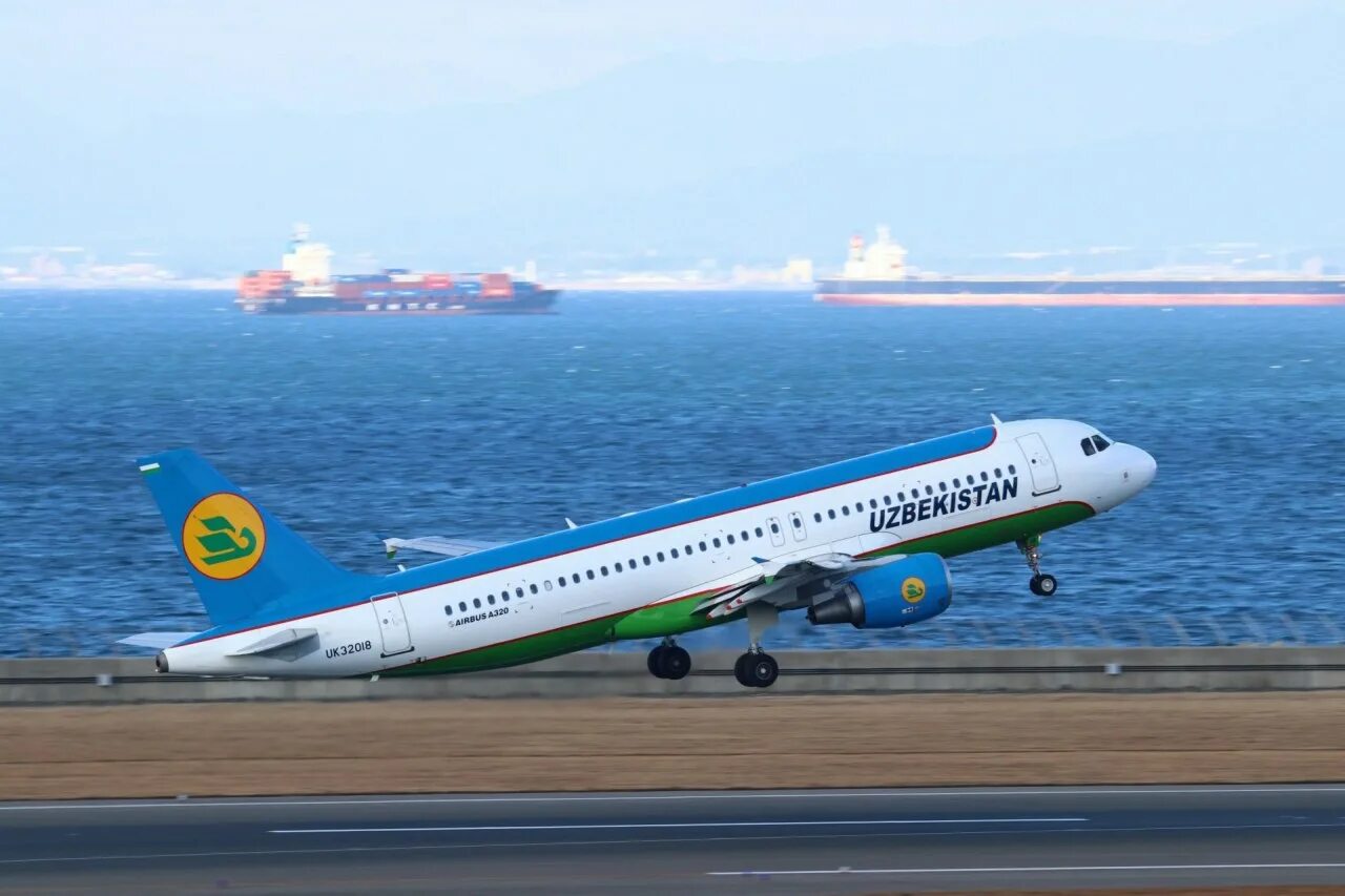 Uzbekistan airways рейсы. Airbus a320neo узбекские авиалинии. Узбекистан авиакомпания хаво йуллари. Самолет Uzbekistan Airways. Самолет Узбекистан хаво йуллари.