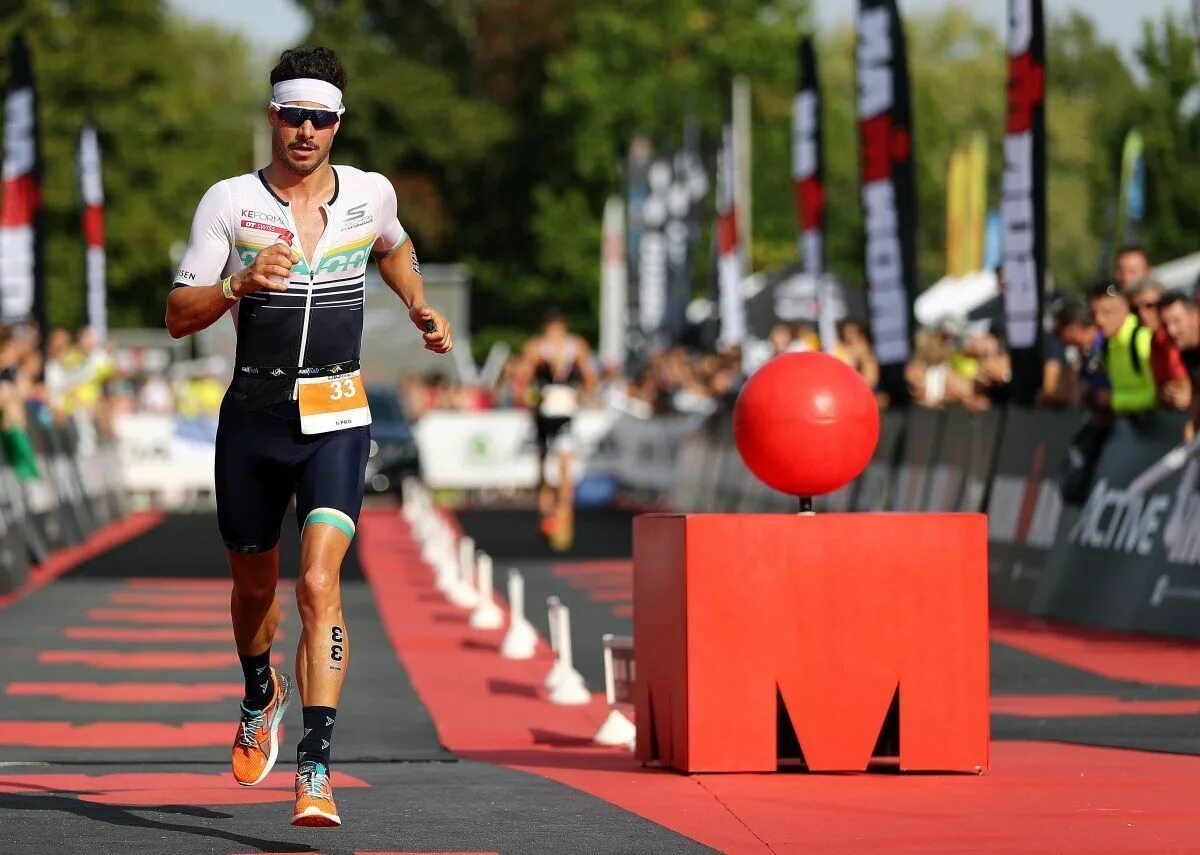 Ironstar триатлон. Китайский железный человек. Победители ironman. Иронман триатлон. Айрон мэн триатлон россия.