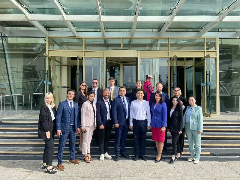 Фестиваль молодежи якутии 70 годов. Обмен учениками 2014 хабаровск пусан. Молодежная делегация. Молодежная делегация. Елизаров мцхш.