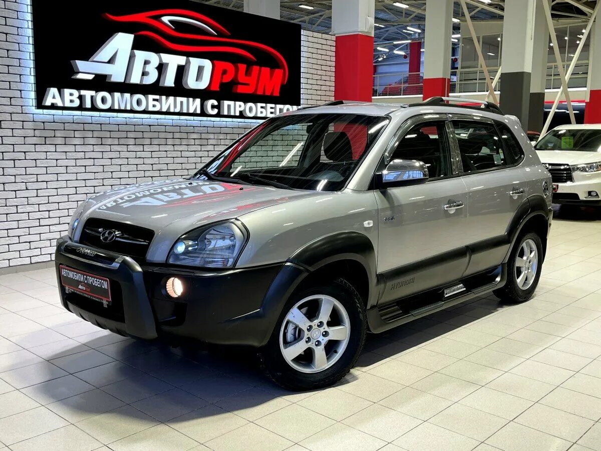 Хендай туксон в красноярске. Хендай туксон в красноярске. Hyundai tucson 2007. Хендай туссан 19 года. Хендай туксон в красноярске.