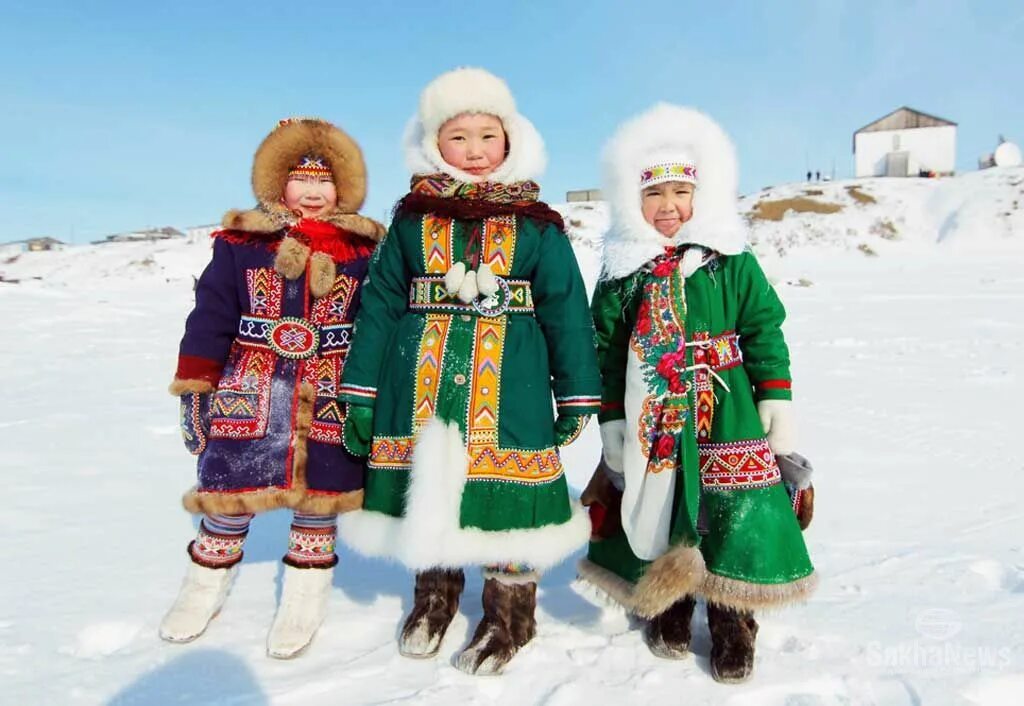 якуты красноярска. эвенки народы дальнего востока. красноярский музей кмнс. ненцы эвенки нганасаны. праздник в якутии.