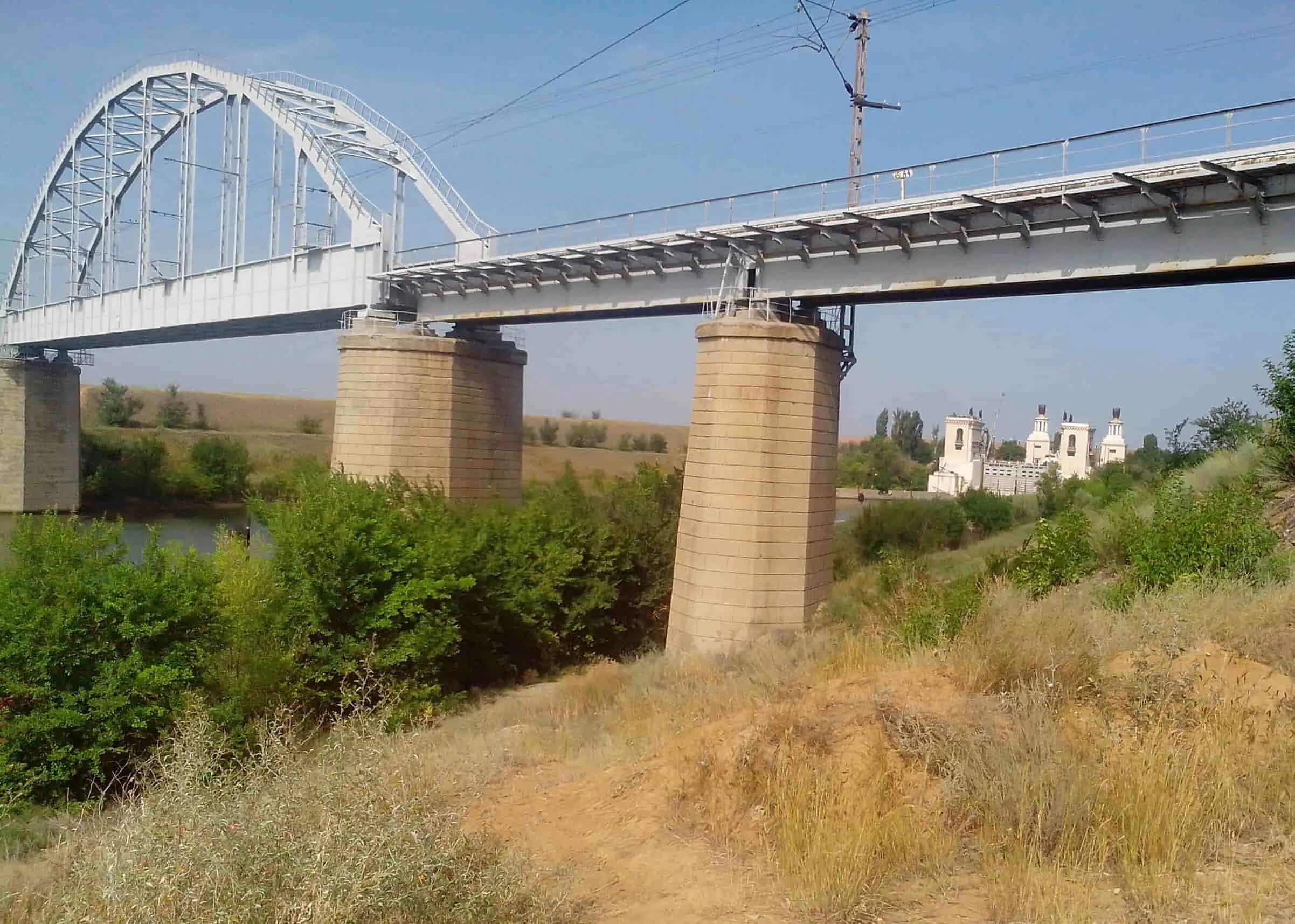 Железнодорожный мост через Волго-Донской канал. Мост через Волго-Донской судоходный канал. ЖД мост через Волго-Донской канал. Мост через Волго-Донской канал в Волгограде. Мост через волго донской канал