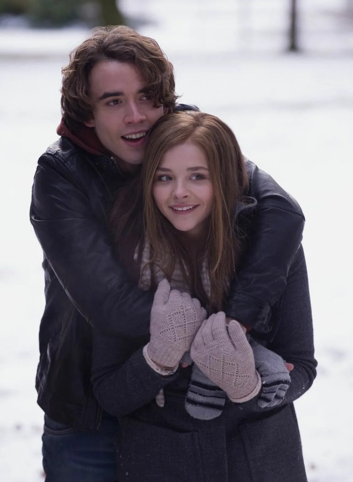 Если я останусь гейл форман книга. Если я останусь фильм 2014. Если я останусь кадры. Сериал если я останусь. Если я останусь фильм 2014.