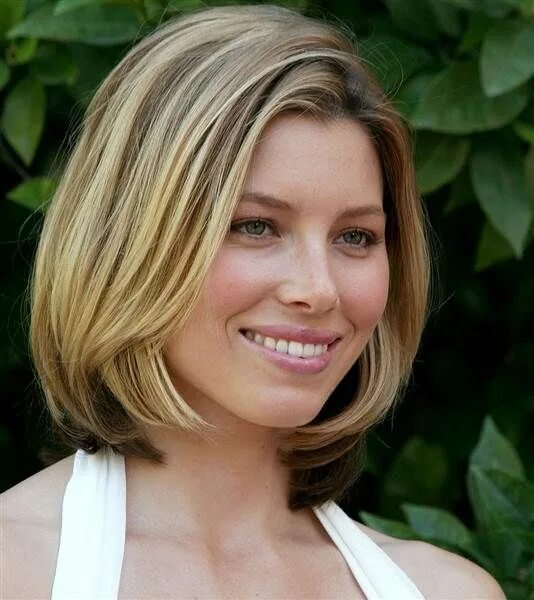 Каре средней длины фото 45 Celebrity Hair Style 2017 Model Ideas Long hair styles, Womens hairstyles, Me