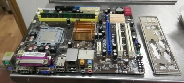 P5kpl am in gb. Asus p5kpl-am inroemsi. материнская плата asus p5kpl-am lga775. материнская плата asus p5kpl-am ingb. super io на материнской плате что это.