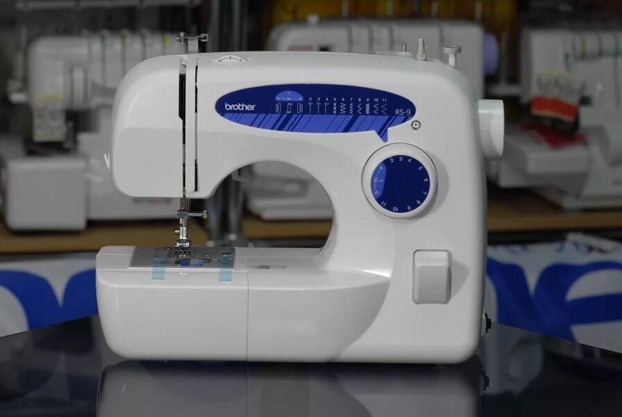 Швейная машина brother 64w. Brother rs 260. Brothers 11 швейная машинка. Швейная машина brother rs-9. Швейная машинка бротхер rs 40s.