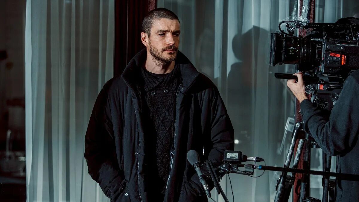 Триггер новый даты выхода. Максим матвеев триггер 2 сезон. триггер сериал артем стрелецкий. максим матвеев триггер. максим матвеев триггер 1 сезон.