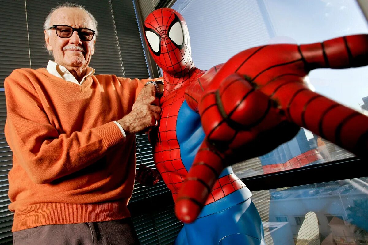 Самый понравившийся герой. Stan Lee Spider man. Стэн ли Марвел. Стэн ли Marvel Spider. Создатель Марвел Стэн ли.