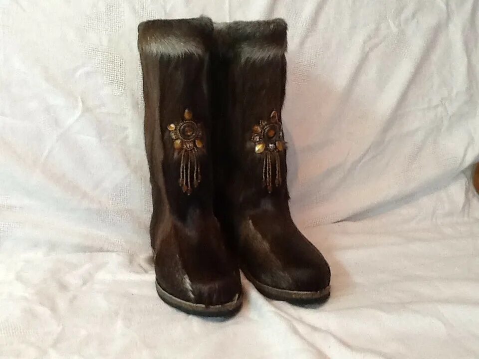 Интинские пимы. Пимы из коровы. Пимы. Выль пимы. Пимы из нерпы женские.