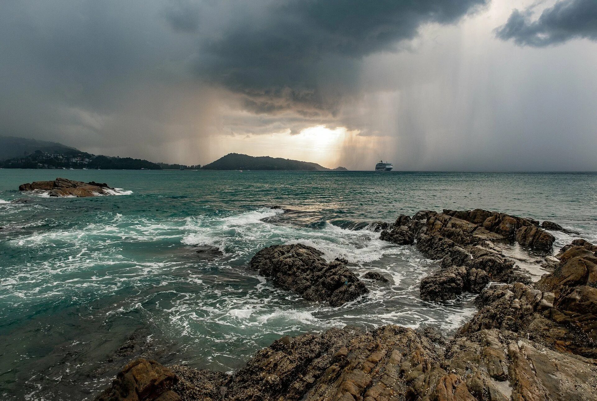 Северный ледовитый океан шторм. Море шторм. Нагонные волны в балтийском море. Бушующее море. Сильные штормы в тихом океане.