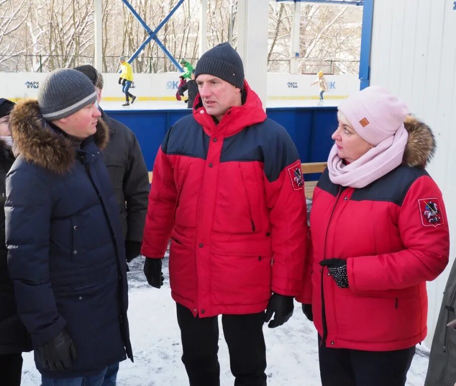 Часы свао. Пуховик Префектура СВАО. Скворцова в префектуре СВАО. МЖИ СВАО.