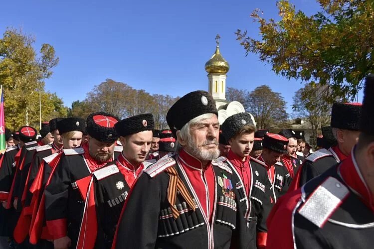 Казаки в Усть Лабинске. Казачий Атаман Усть-Лабинского района. Лабинск казаки. Краснодарский край город Лабинск казачество. Компании усть лабинска