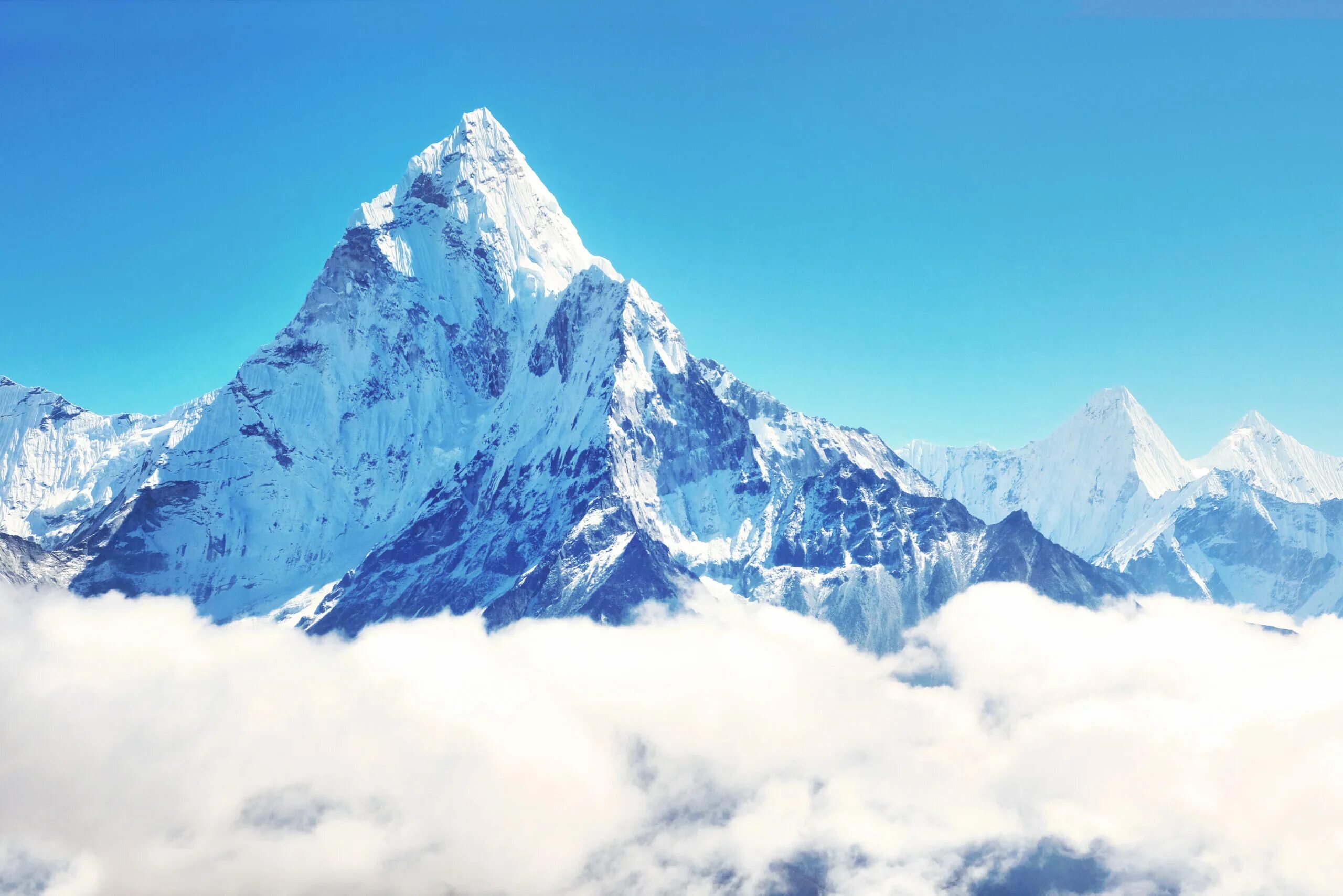 Гора Эверест. Джомолунгма (Гималаи) - 8848. Эверест (Джомолунгма) высота (м): 8848,86. Гора Эверест вектор.
