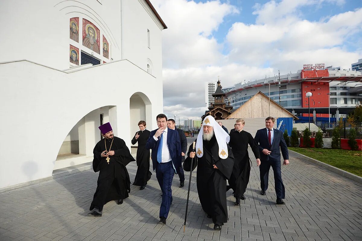 храм преподобного сергия радонежского на ходынском поле. храмовый комплекс преподобного сергия радонежского. настоятель храма сергия радонежского на ходынском поле. храм сергия радонежского ходынка. храм сергия радонежского на ходынском поле расписание.